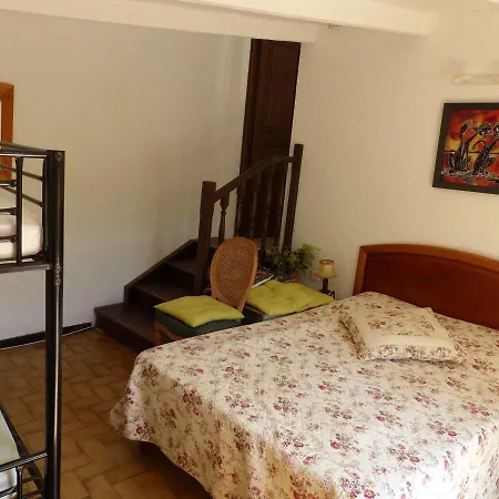 2 Pieces Avec Terrasse Et Jardin A St Clair - Fr-1-308-115 Apartment Le Lavandou