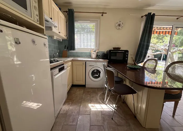 Apartment Appartement 2 Pieces Avec Terrasse Et Jardin A St Clair - Fr-1-308-115 *